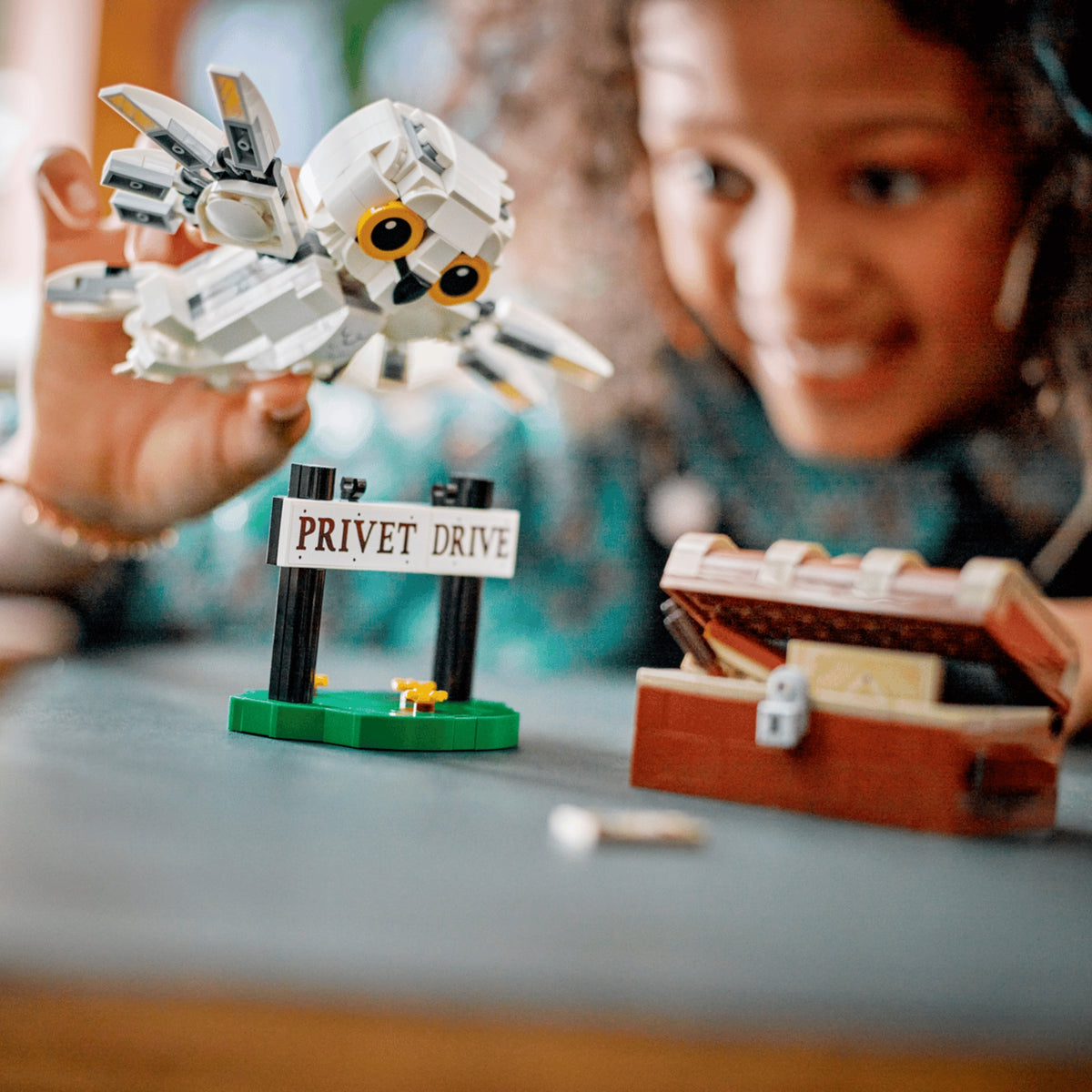 LEGO Harry Potter: Hedwig™ en 4 Privet Drive